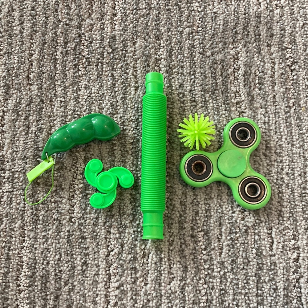 Amazing green fidget pack